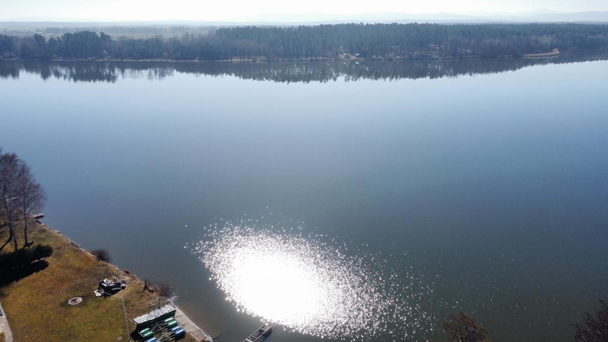 Yacht Club Bezdrev Hluboká nad Vltavou Exterior foto