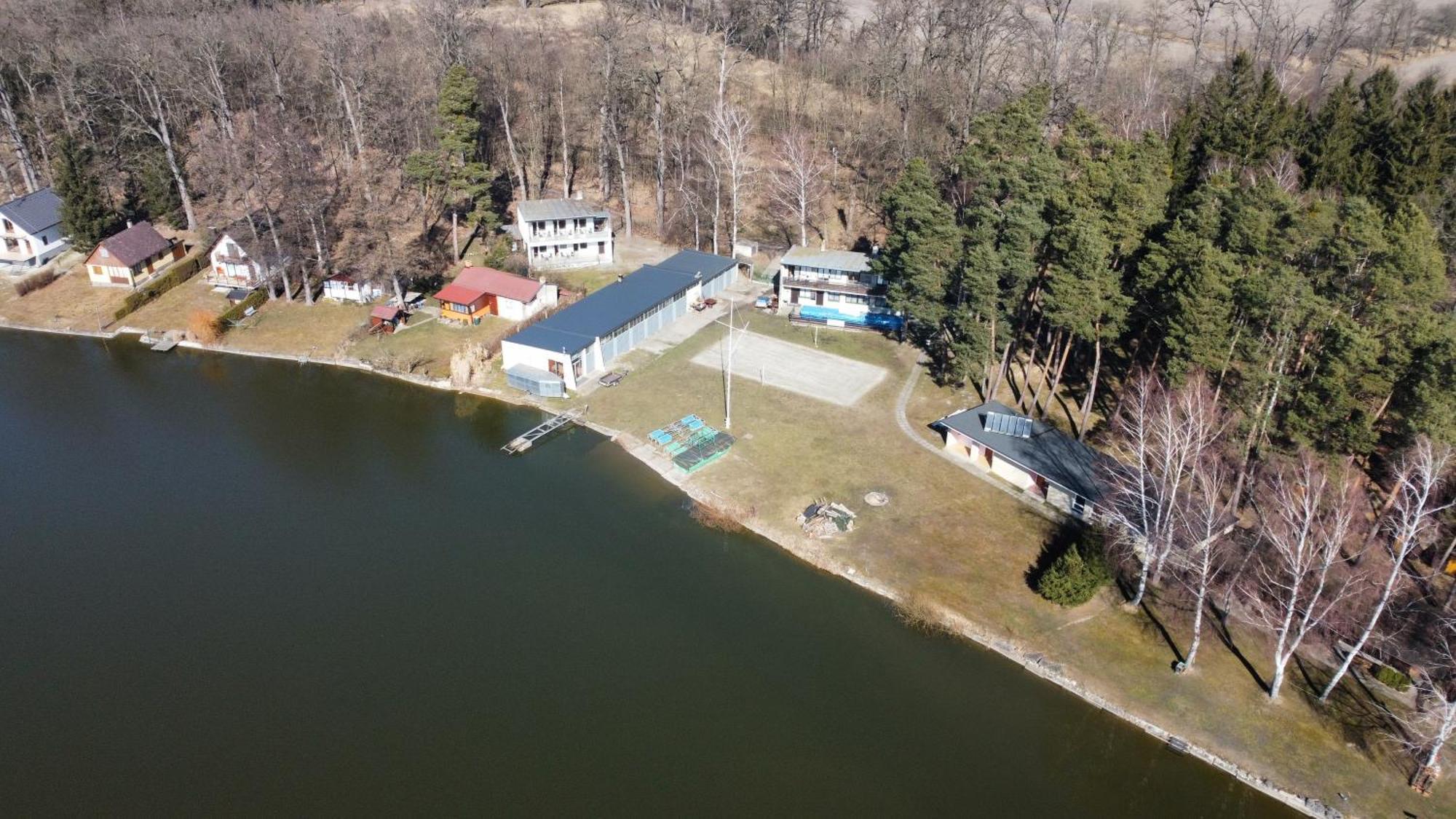 Yacht Club Bezdrev Hluboká nad Vltavou Exterior foto