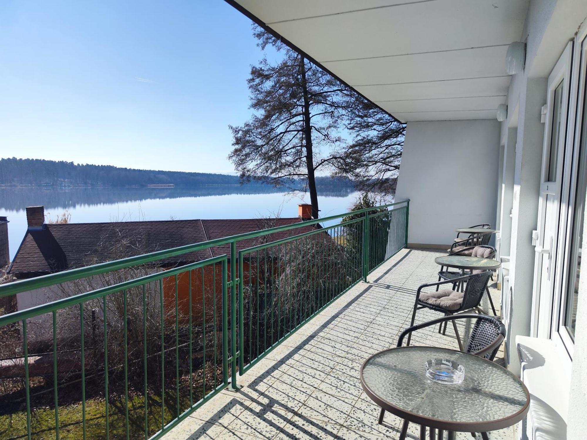 Yacht Club Bezdrev Hluboká nad Vltavou Exterior foto