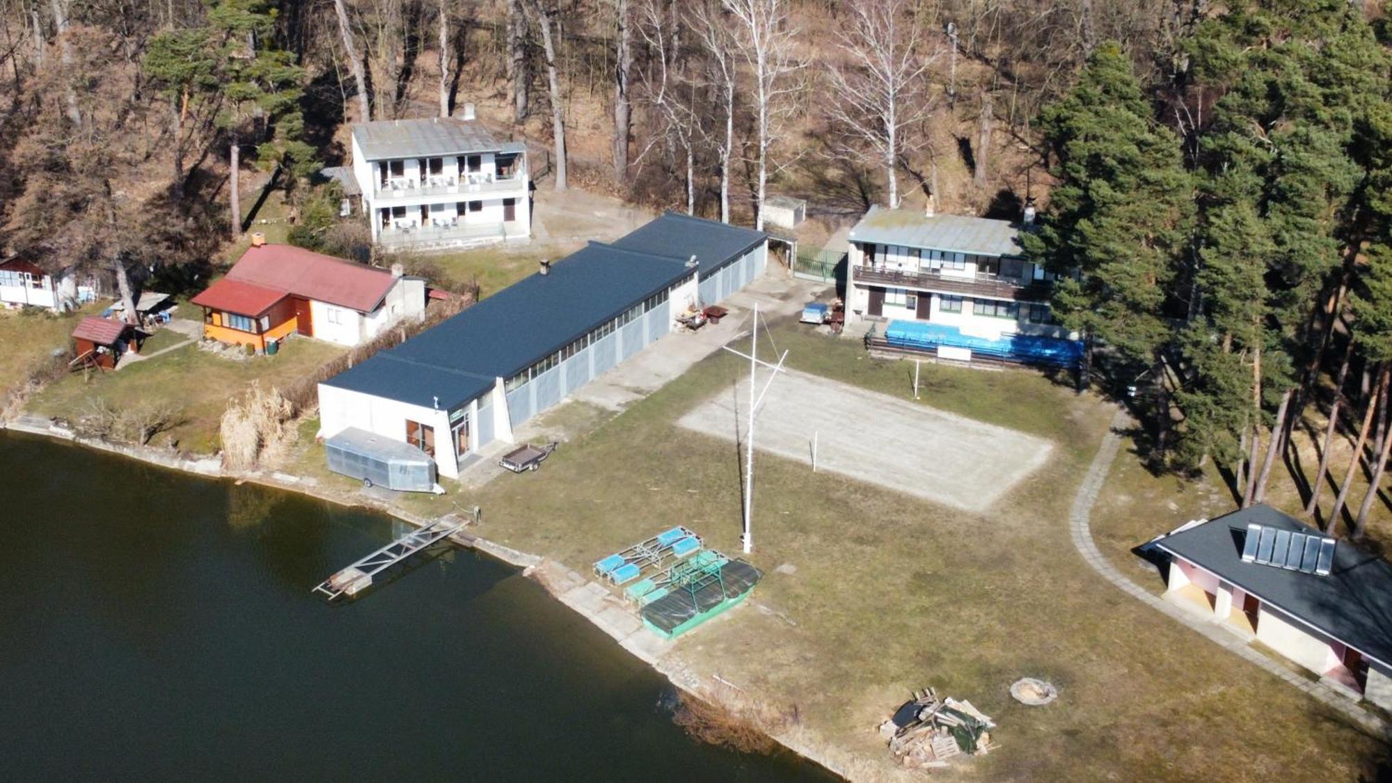 Yacht Club Bezdrev Hluboká nad Vltavou Exterior foto