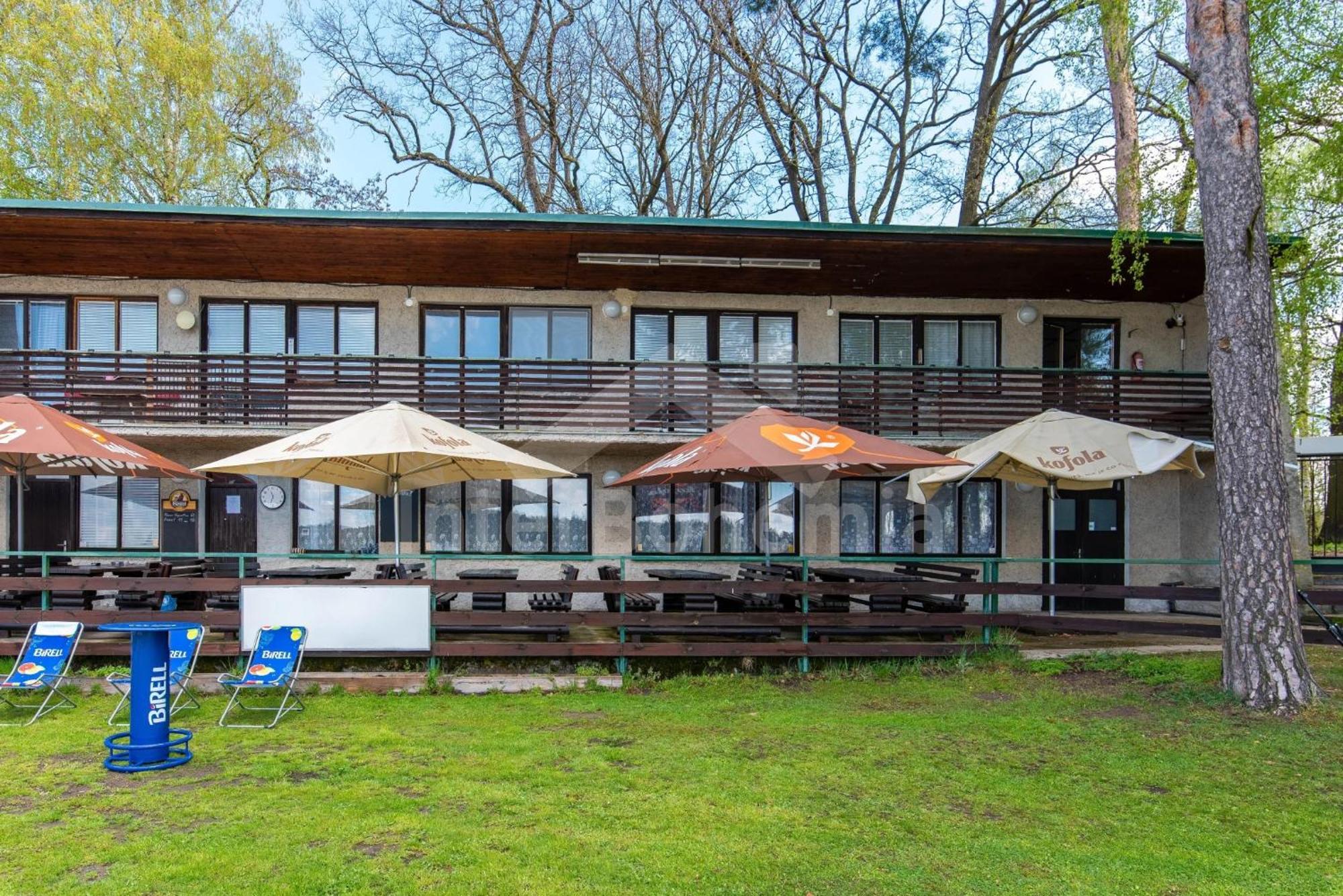 Yacht Club Bezdrev Hluboká nad Vltavou Exterior foto